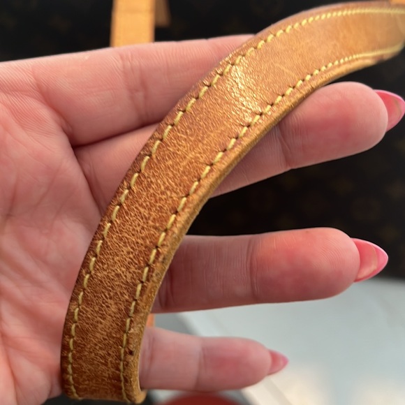 Authentic Luco Monogram tote bag - Picture 8 of 16